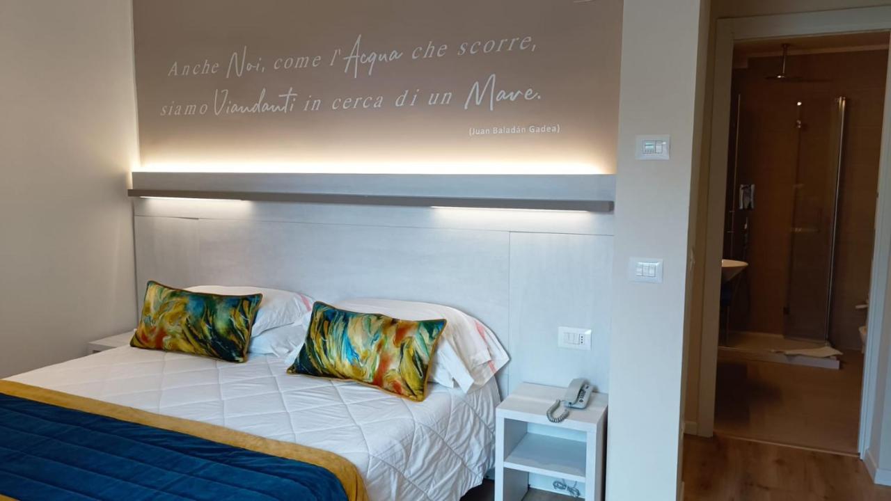 Roma Hotel กาส์ตีจลิโอเน เดลลา เปสกายา ภายนอก รูปภาพ