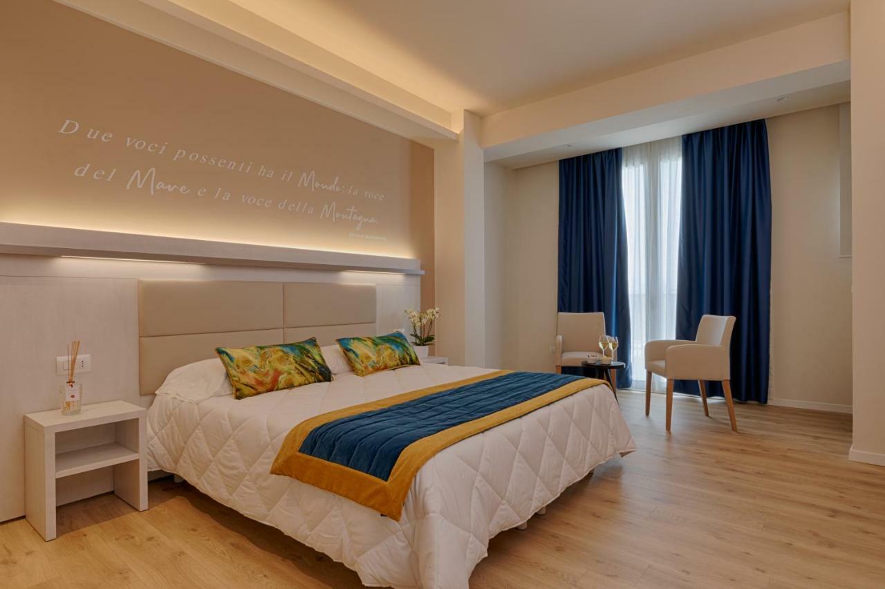 Roma Hotel กาส์ตีจลิโอเน เดลลา เปสกายา ภายนอก รูปภาพ