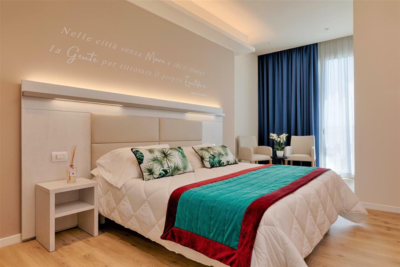 Roma Hotel กาส์ตีจลิโอเน เดลลา เปสกายา ภายนอก รูปภาพ