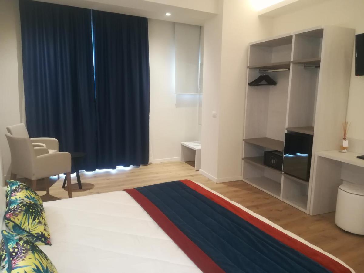 Roma Hotel กาส์ตีจลิโอเน เดลลา เปสกายา ภายนอก รูปภาพ